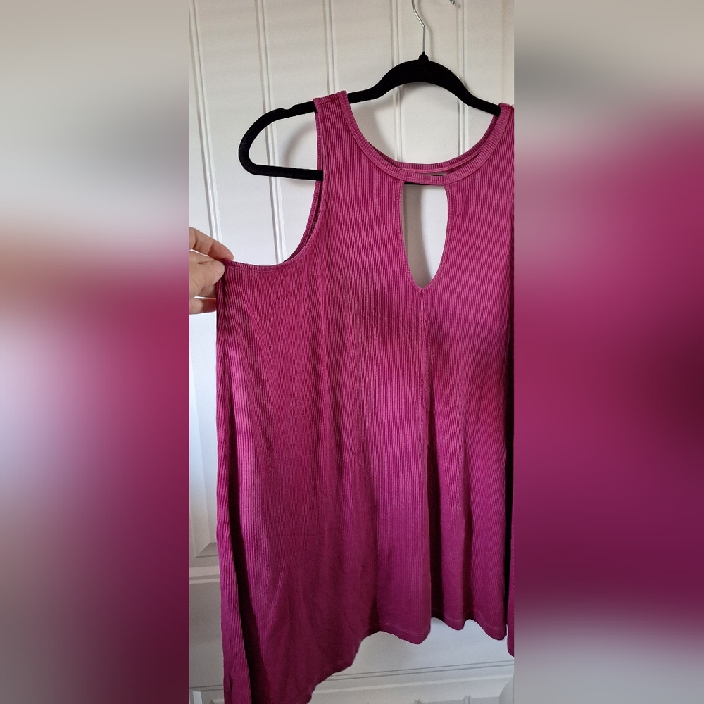 Torrid Keyhole Back Tank Top - Deep Pink - Picture 3 of 8